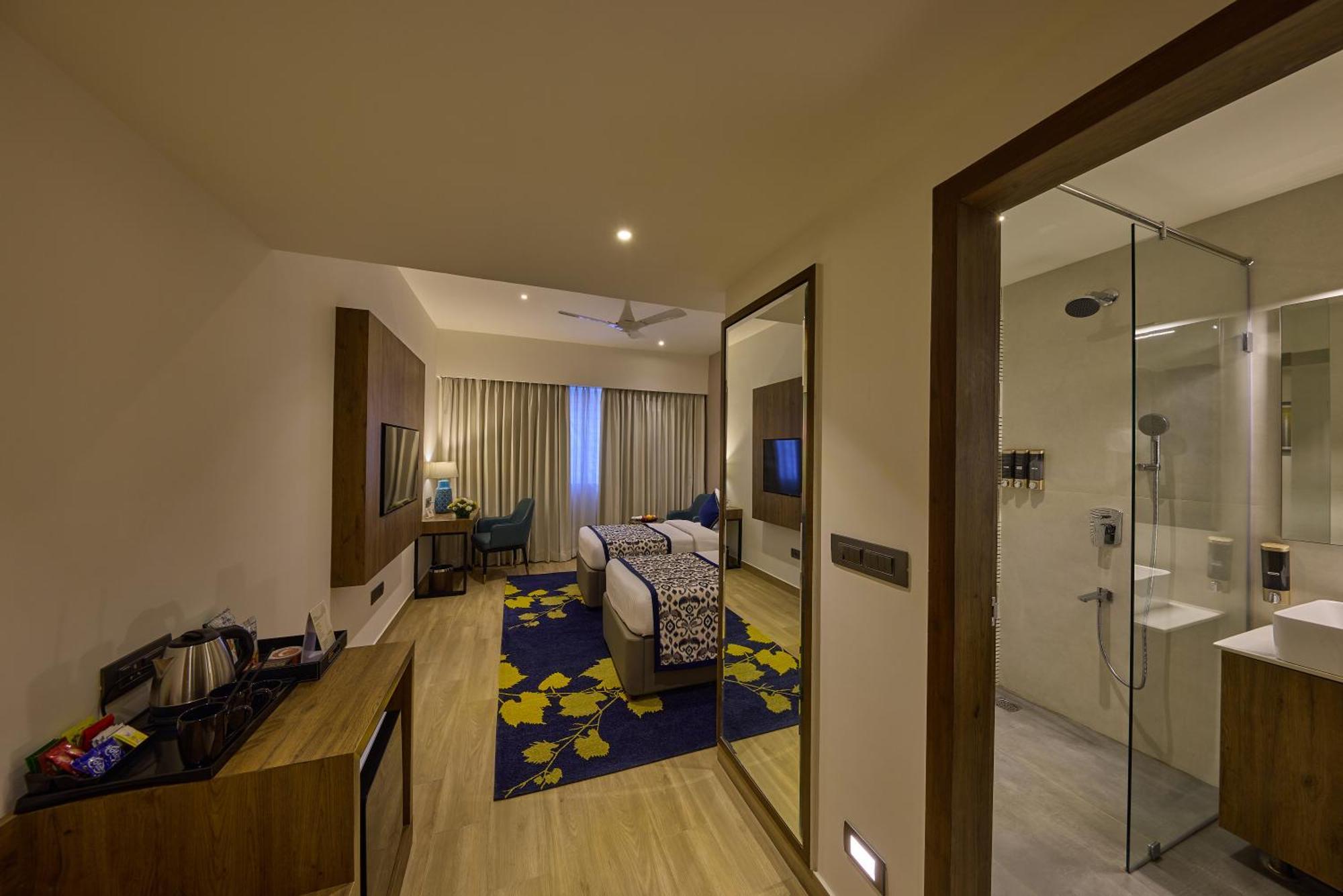 Grand Continent Hebbal A Sarovar Portico Affiliate Hotel Bangalore Exterior foto