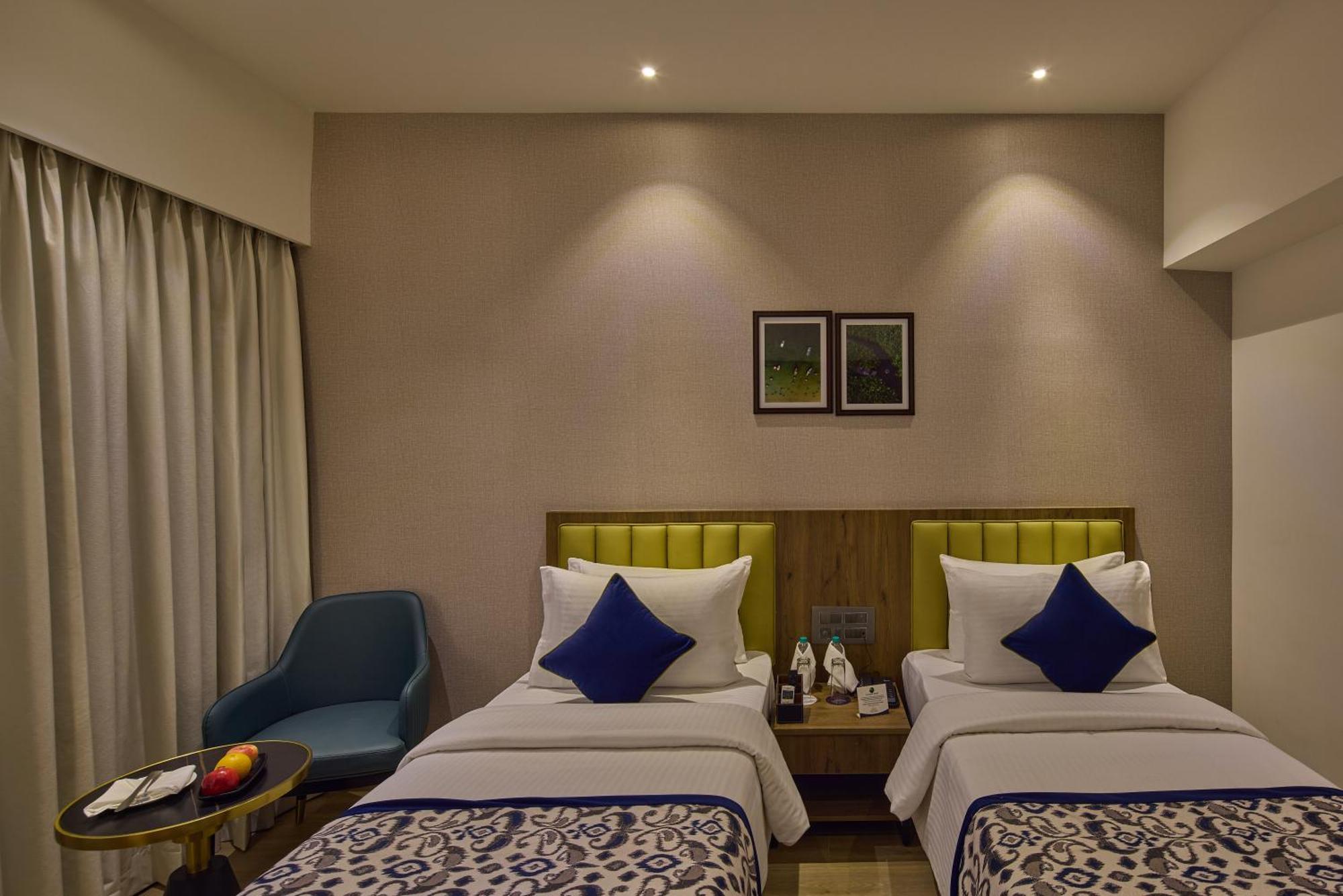Grand Continent Hebbal A Sarovar Portico Affiliate Hotel Bangalore Exterior foto