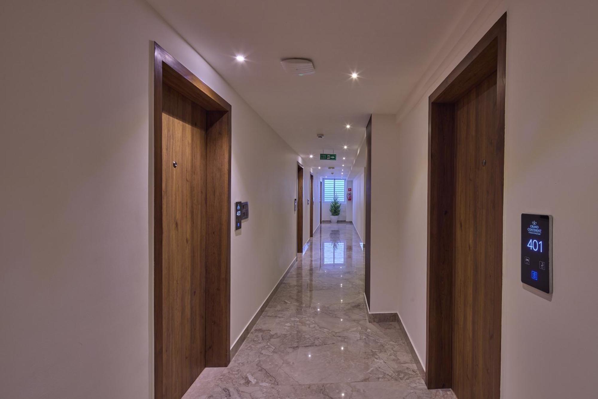 Grand Continent Hebbal A Sarovar Portico Affiliate Hotel Bangalore Exterior foto